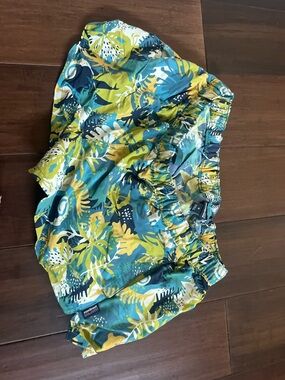 Patagonia baggies Tropical Print Elastic Waist Shorts - Green & Teal